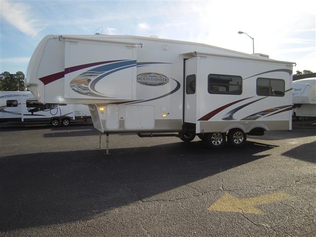 Used 2009 Keystone Mountaineer 285 RLD Fifth Wheel For Sale